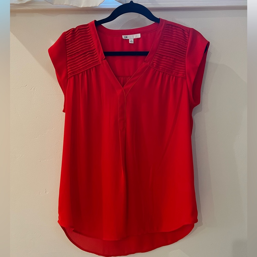 DR2 Poppy V Neck Blouse Size Medium